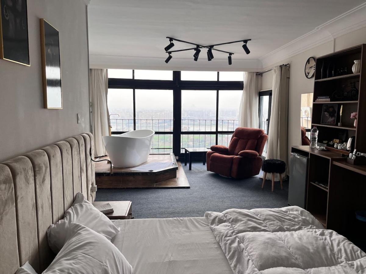 Maadi Nile And Pyramids View Apartment